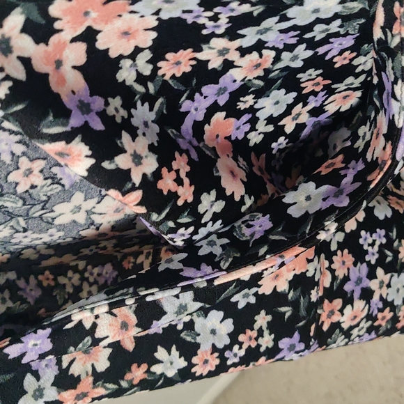 BNWT - floral puff sleeve dress - Picture 10 of 14